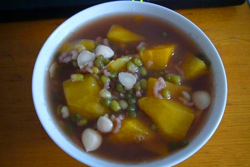 飲食養生:讓女性擁有如水肌膚的養生粥