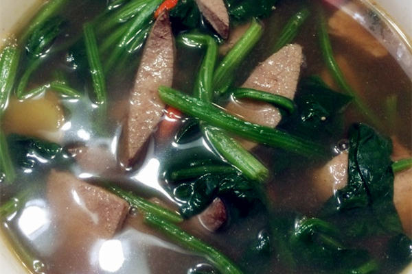 菠菜豬肝湯