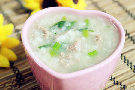 牛肉菠菜粥 改善女性缺鐵性貧血 牛肉菠菜粥 改善女性缺鐵性貧血