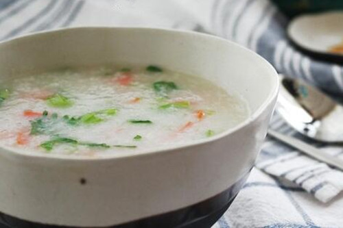 芹菜胡蘿卜粥 清腸胃防疾病