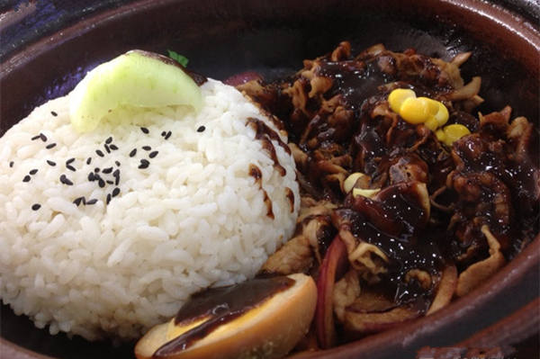 黑椒肥牛飯