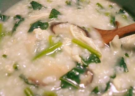 香菇菠菜粥 補血潤腸佳品