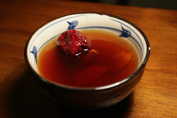 孕婦能喝紅糖薑湯嗎_孕早期能喝紅糖薑湯嗎_孕婦感冒瞭怎麼辦 紅糖薑湯