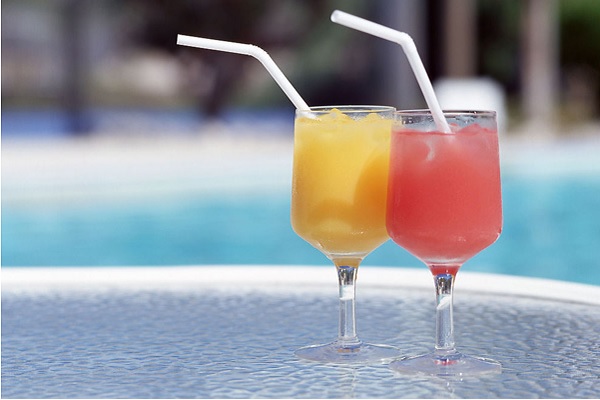 孕婦能吃冷飲嗎_孕婦可以吃冷飲嗎_哺乳期能吃冷飲嗎 孕婦能吃冷飲嗎 哺乳期能吃冷飲嗎