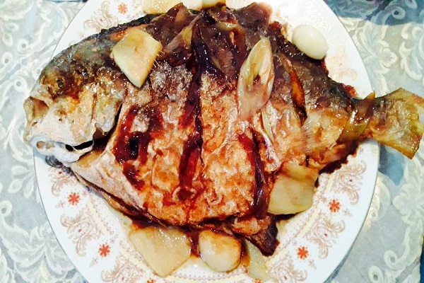 黑鯧魚_鯧魚多少錢一斤_黑鯧魚的做法 黑鯧魚的做法