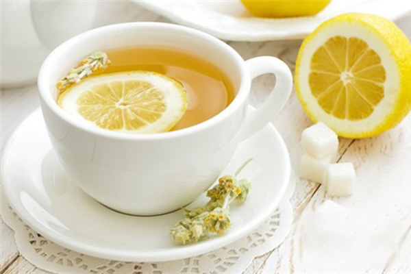 檸檬水能排毒美白 但是小心別過量