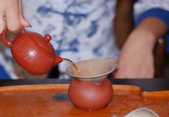慢性咽炎用什麼泡茶喝 喝點飲品讓疾病快走