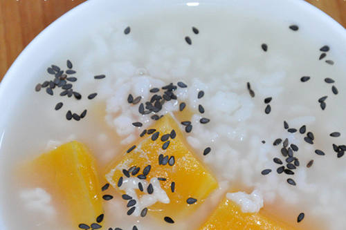 紅薯芝麻粥的功效_做法_適宜人群