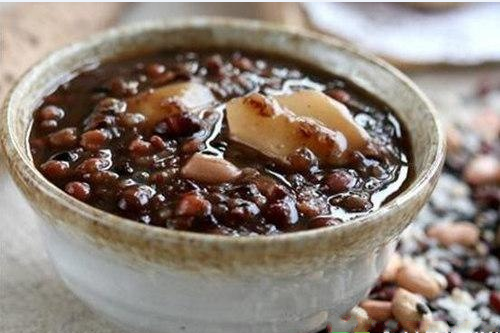 美容瘦身兩不誤 紅豆山藥養顏粥