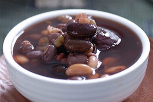 紅棗花生湯