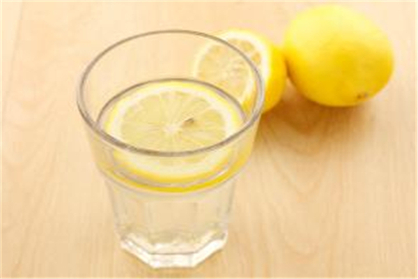 蜂蜜檸檬水的做法 蜂蜜檸檬水的功效