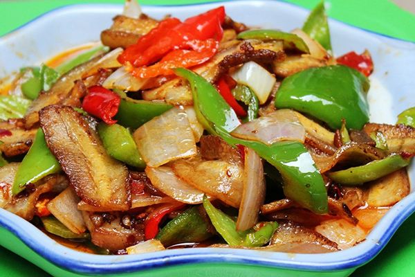 回鍋肉的傢常做法_回鍋肉的傢常做法_香幹回鍋肉 香幹回鍋肉