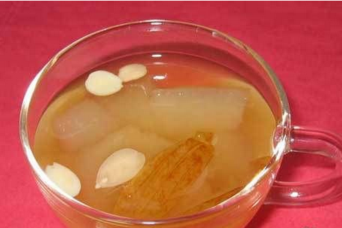 秋冬季節怎麼化痰止咳 推薦貝母冰糖汁