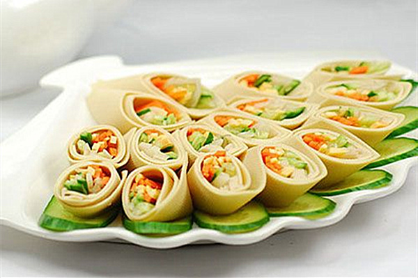 胡蘿卜肉菜卷