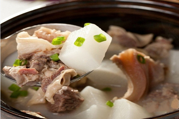 深秋的補氣硬菜 白蘿卜燉牛筋