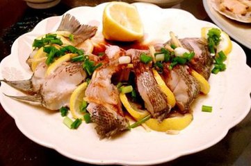 清真檸檬鱸魚的做法_清真檸檬鱸魚怎麼做_清真檸檬鱸魚的營養價值有哪些