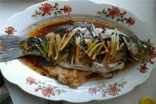 清蒸鯽魚的做法介紹