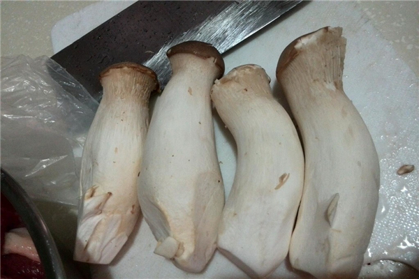 雞腿菇的做法_雞腿菇的做法大全_雞腿菇怎麼做好吃 雞腿菇的做法大全介紹