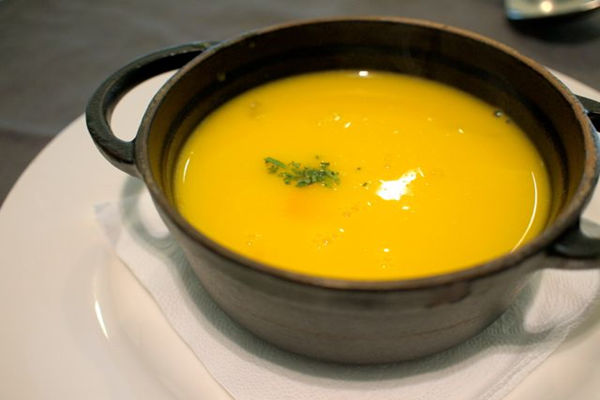 隻要有電鍋就能做出的南瓜蔬菜湯