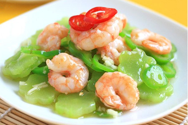 開胃安眠安撫煩躁情緒 孕期必吃的萵筍炒蝦仁