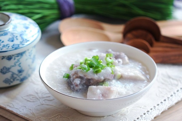 芋頭粥_芋頭粥的做法_芋頭粥的傢常做法 芋頭粥的做法