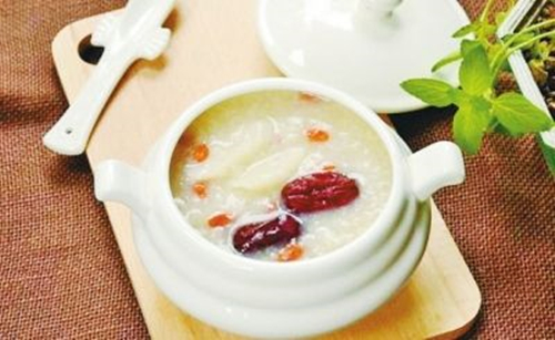 山藥枸杞養生粥的做法