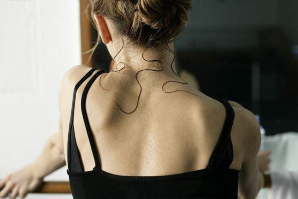 急性濕疹怎麼治_急性濕疹治療要註意什麼_急性濕疹飲食要註意什麼