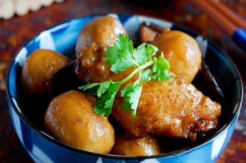 孕媽媽的開胃菜小芋頭燒雞翅