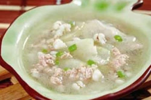 秋燥怎麼辦？多喝冬瓜薏米粥