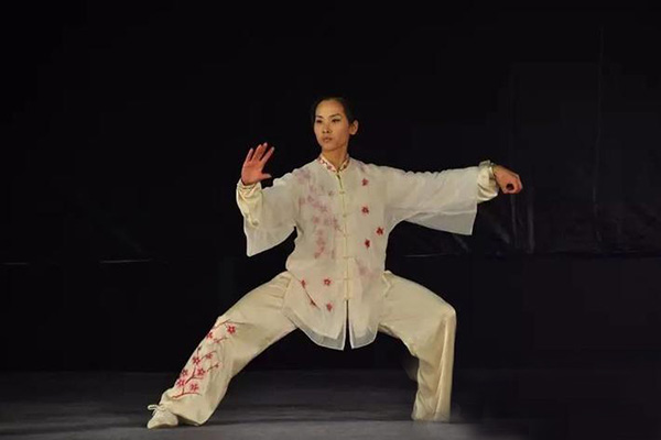 健身氣功八段錦口訣動作要領