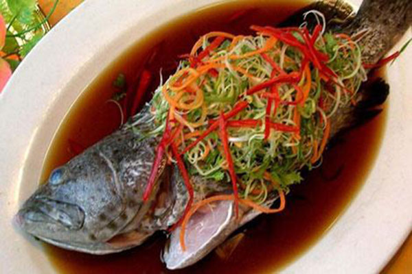 清蒸石斑魚的做法有哪些呢？