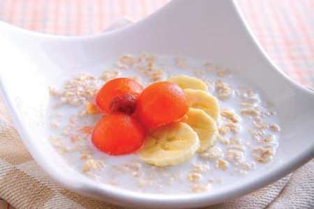 酸奶水果麥片粥 促進腸胃消化