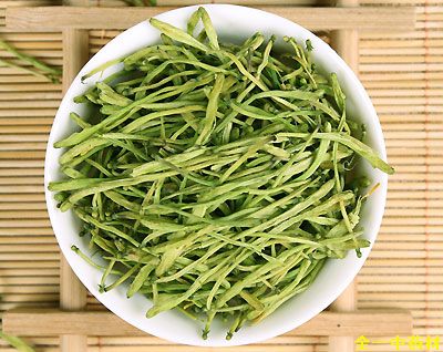 金銀花茶的作用與功效及副作用 金銀花茶的作用與功效及副作用