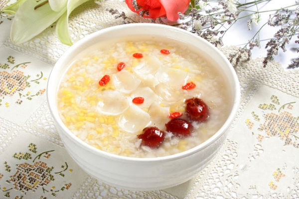 三款安神助眠粥 讓傢裡老人睡好覺