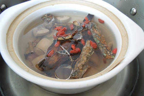 豬腰枸杞湯