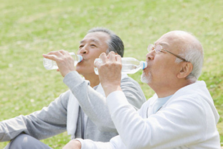 喝水後尿多_喝水後尿多是什麼原因_正常的尿量是多少 喝水