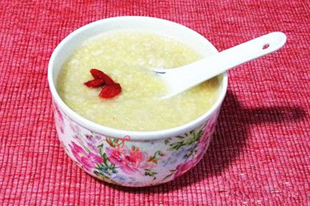 多喝小米燕麥枸杞粥助消化 多喝小米燕麥枸杞粥助消化