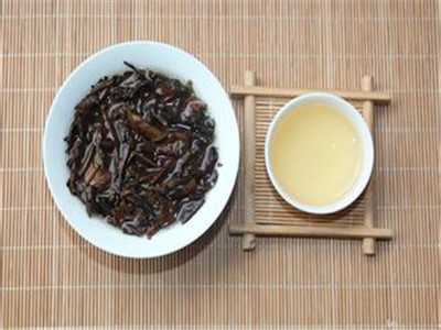 喝白茶有什麼好處 喝白茶有什麼好處