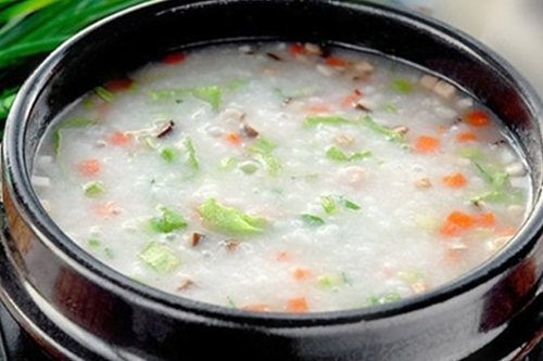 氣虛貧血食療方:蔬菜牛肉粥
