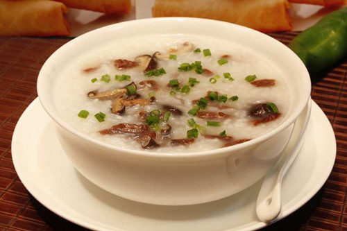 介紹兩種常見的牛肉粥的做法