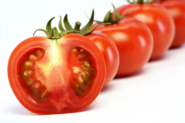 西紅柿熟著吃比生著吃營養價值更高