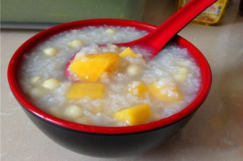 推薦兩種玉米地瓜粥的傢常做法
