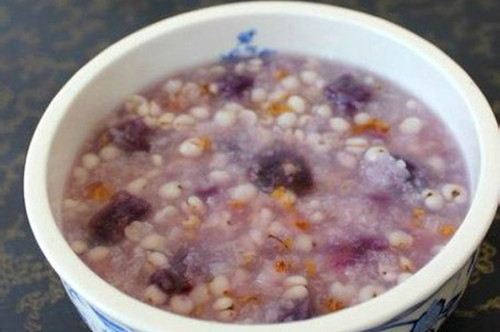 紫薯薏仁營養粥 促進腸胃消化
