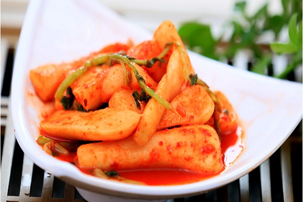 韓國蘿卜泡菜的做法_韓式蘿卜泡菜的做法_蘿卜泡菜的做法 韓式蘿卜泡菜的做法大全介紹