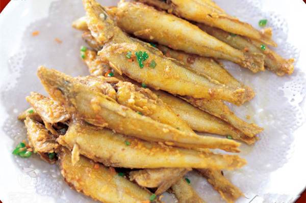 沙丁魚怎麼做才好吃 有什麼功效與作用 幹煸沙丁魚