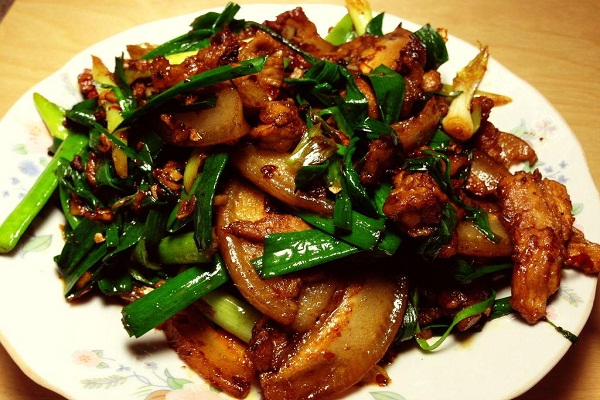 蒜苗回鍋肉_蒜苗回鍋肉的做法 蒜苗回鍋肉的做法介紹