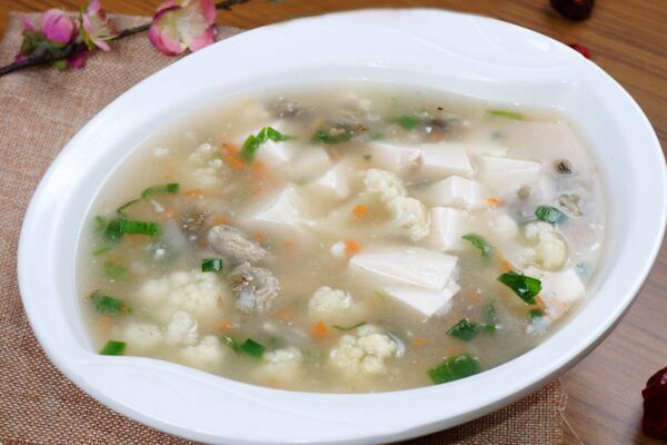海蠣子湯_海蠣子燉豆腐_海蠣子豆腐湯 海蠣子豆腐湯