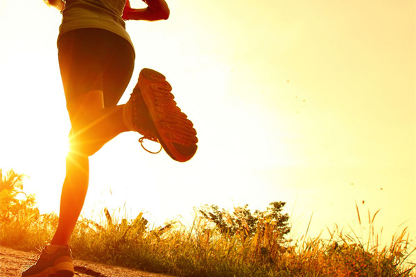 4個動作測試你是否適合跑步