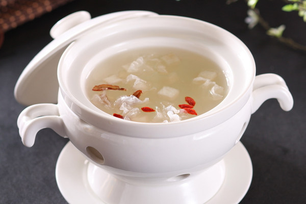 小兒肺熱吃銀耳羹