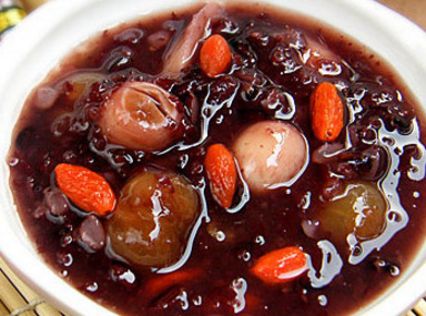 傢常補血粥 讓你擺脫暗淡女人的稱號